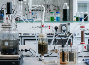 Avancées scientifiques dans la revalorisation des résidus miniers par voie hybride